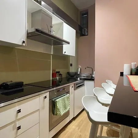 60° Bs Bllok~city Center Comfort* * Tirana