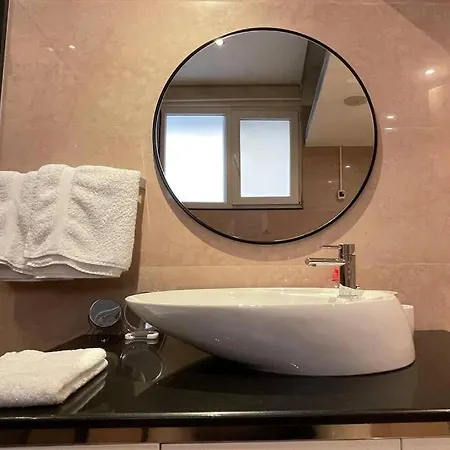 Apartment 60° Bs Bllok~city Center Comfort*